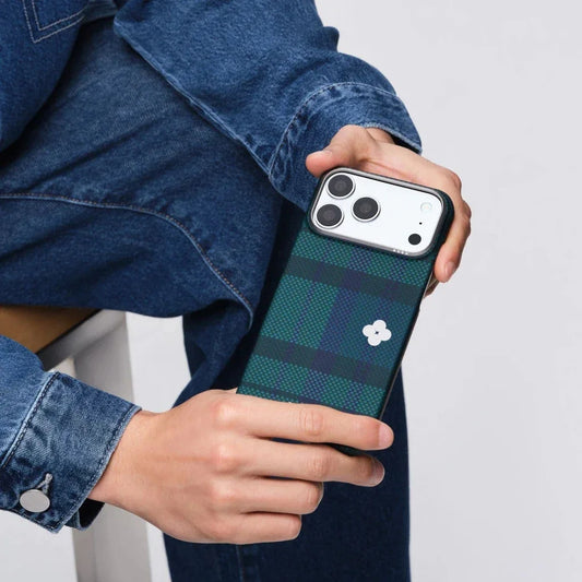 Pitaka Flora in Grid Edge Case เคสเส้นใยอะรามิด สำหรับ 17 Pro /17 Pro Max - สี Forest Dawn
