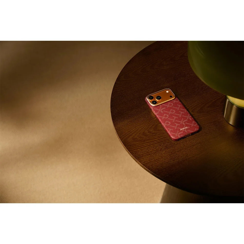Pitaka Ultra-Slim Case เคสเส้นใยอะรามิดระดับพรีเมียม สำหรับ 17 Pro /17 Pro Max - สี Red/Gold
