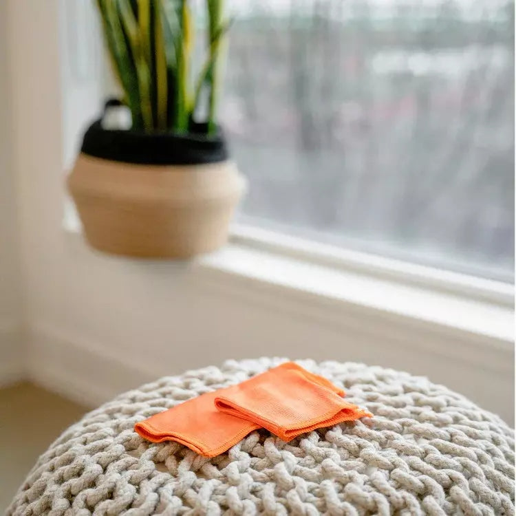 WHOOSH Microfiber Cloth 14″ x 14″ (35 x 35 cm) ผ้าไมโครไฟเบอร์ สำหรับ เช็ดทำความสะอาดหน้าจอ