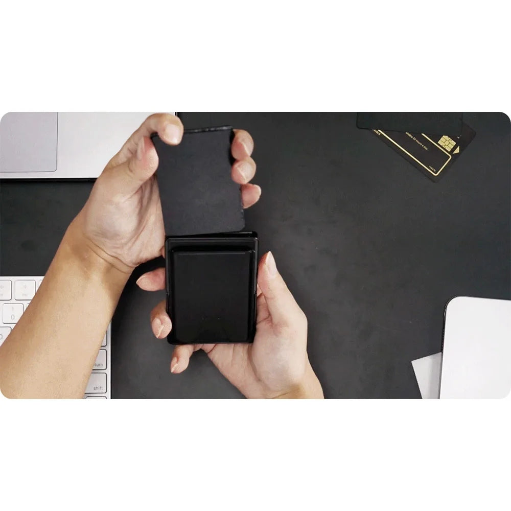 WiWU Regal Magnetic Metal Stand Card Holder ที่เก็บบัตรและขาตั้งติดหลังมือถือ