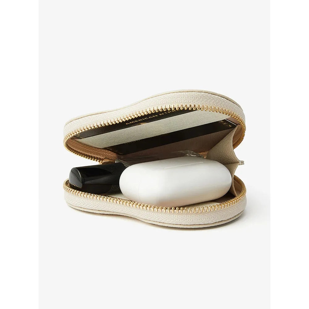 Custype Leather Case with Heart Pouch เคสกันกระแทกสำหรับ iPhone 17 Pro / 17 Pro Max