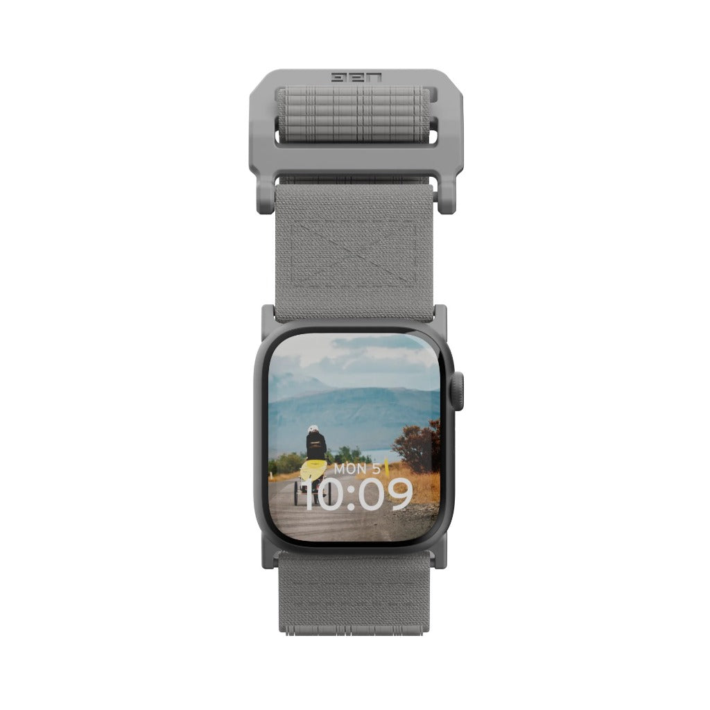 UAG Active สายนาฬิกาสำหรับ Apple Watch 42/44/45/49mm - สี Titanium