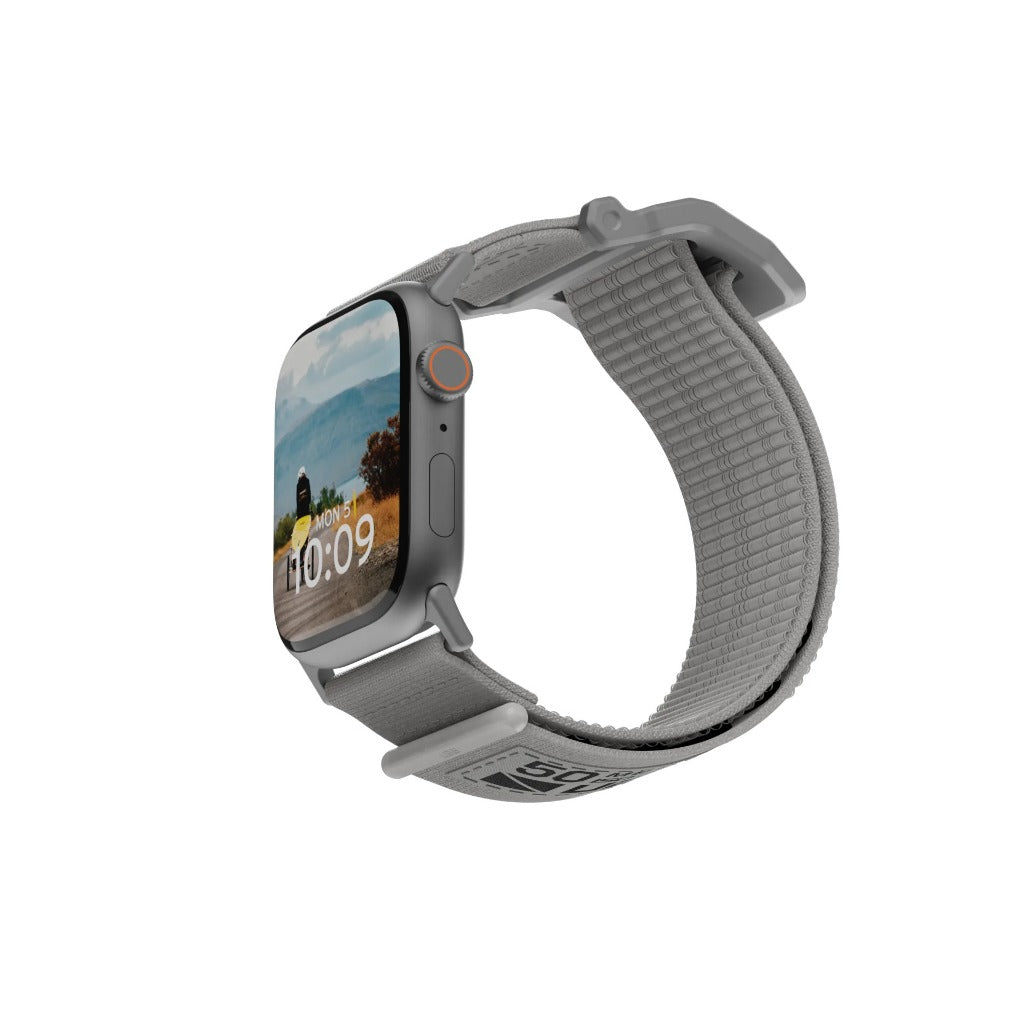 UAG Active สายนาฬิกาสำหรับ Apple Watch 42/44/45/49mm - สี Titanium